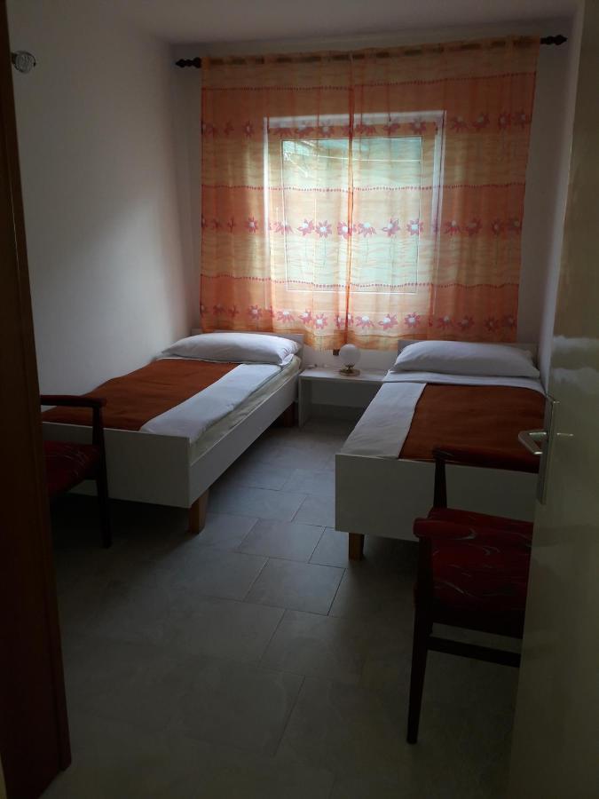 Apartmani Ana Novi V. - Studio Novi Vinodolski Kültér fotó